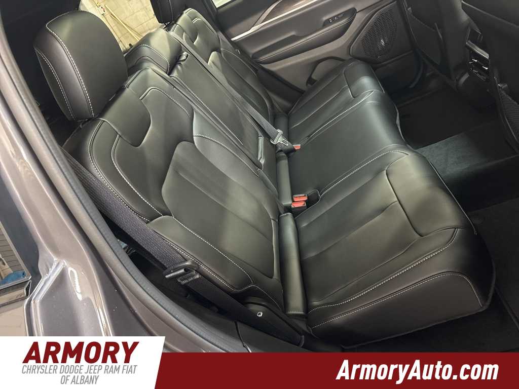 Thumbnail: 2025 Jeep Grand Cherokee - 34