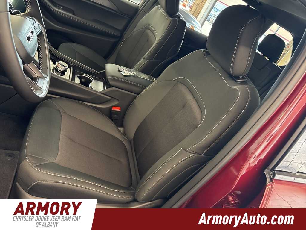 Thumbnail: 2025 Jeep Grand Cherokee - 12