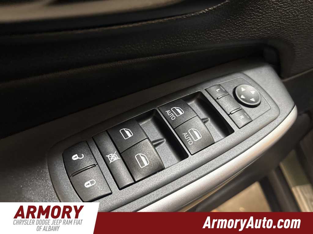 Thumbnail: 2021 Jeep Cherokee - 8