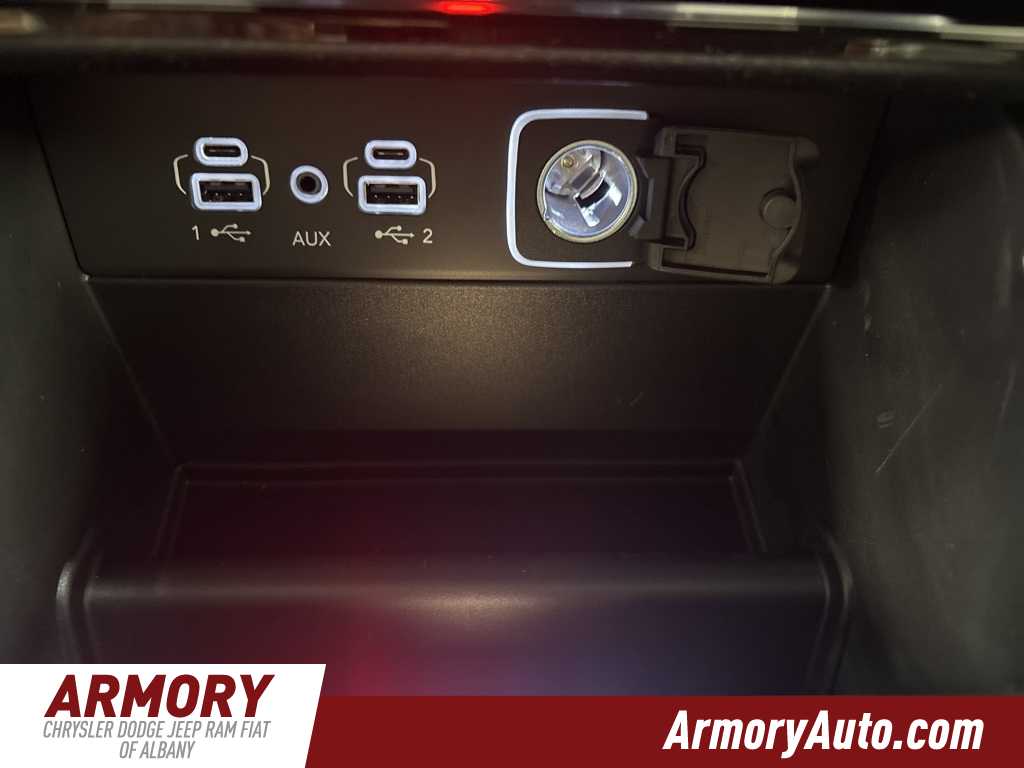 Thumbnail: 2025 Jeep Grand Cherokee - 17