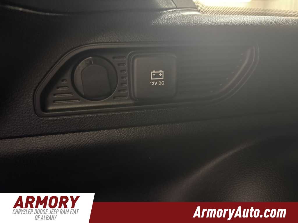 Thumbnail: 2025 Jeep Grand Cherokee - 30