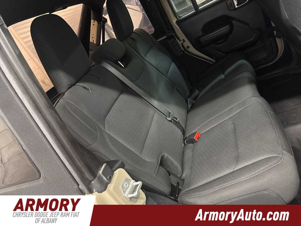 Thumbnail: 2022 Jeep Wrangler - 31