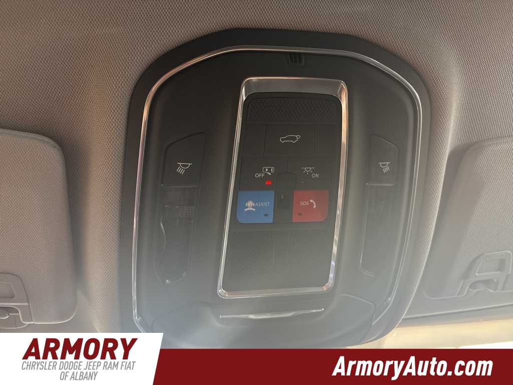 Thumbnail: 2022 Jeep Grand Cherokee - 22