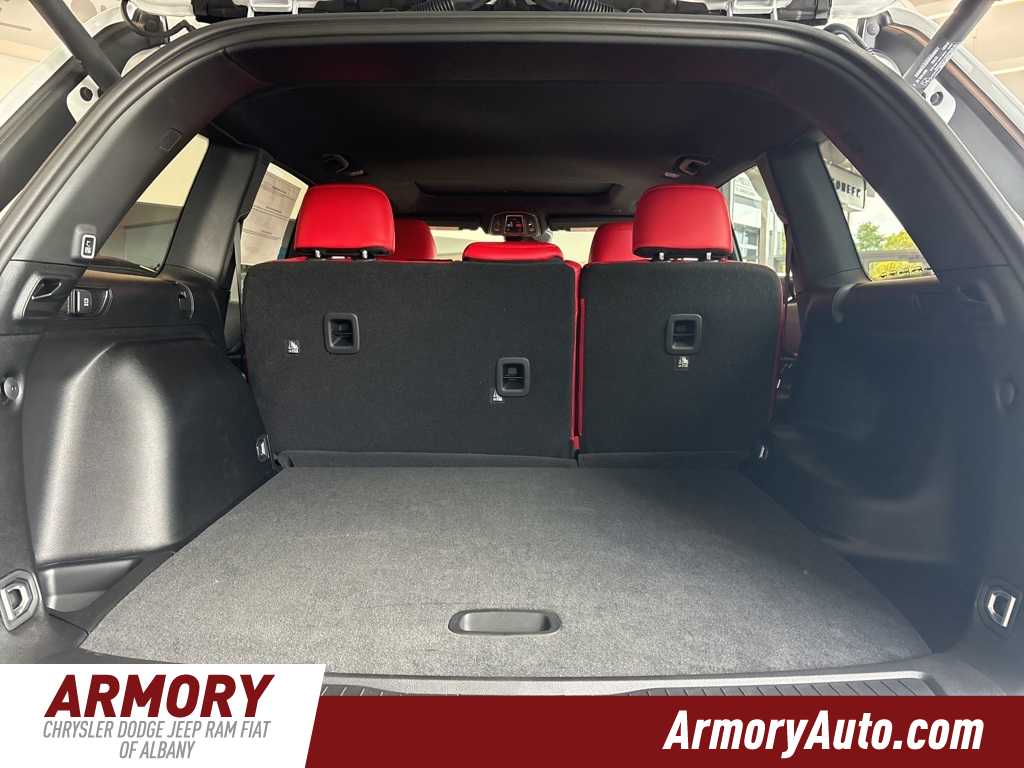 Thumbnail: 2025 Jeep Grand Cherokee - 25