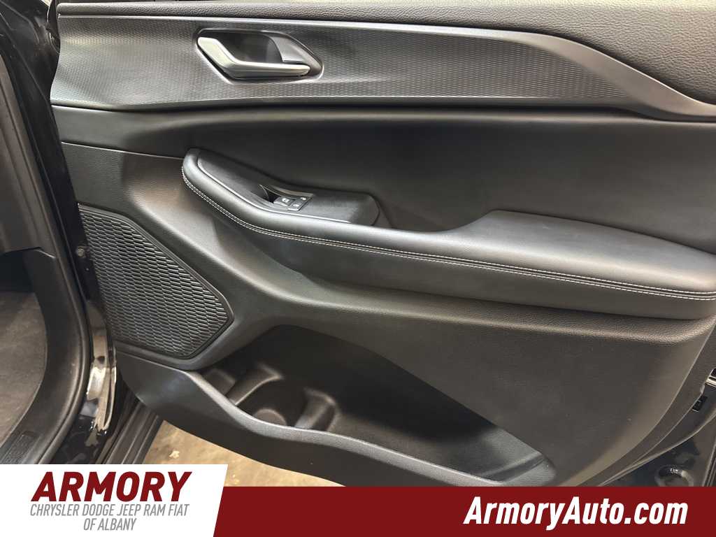 Thumbnail: 2023 Jeep Grand Cherokee L - 41