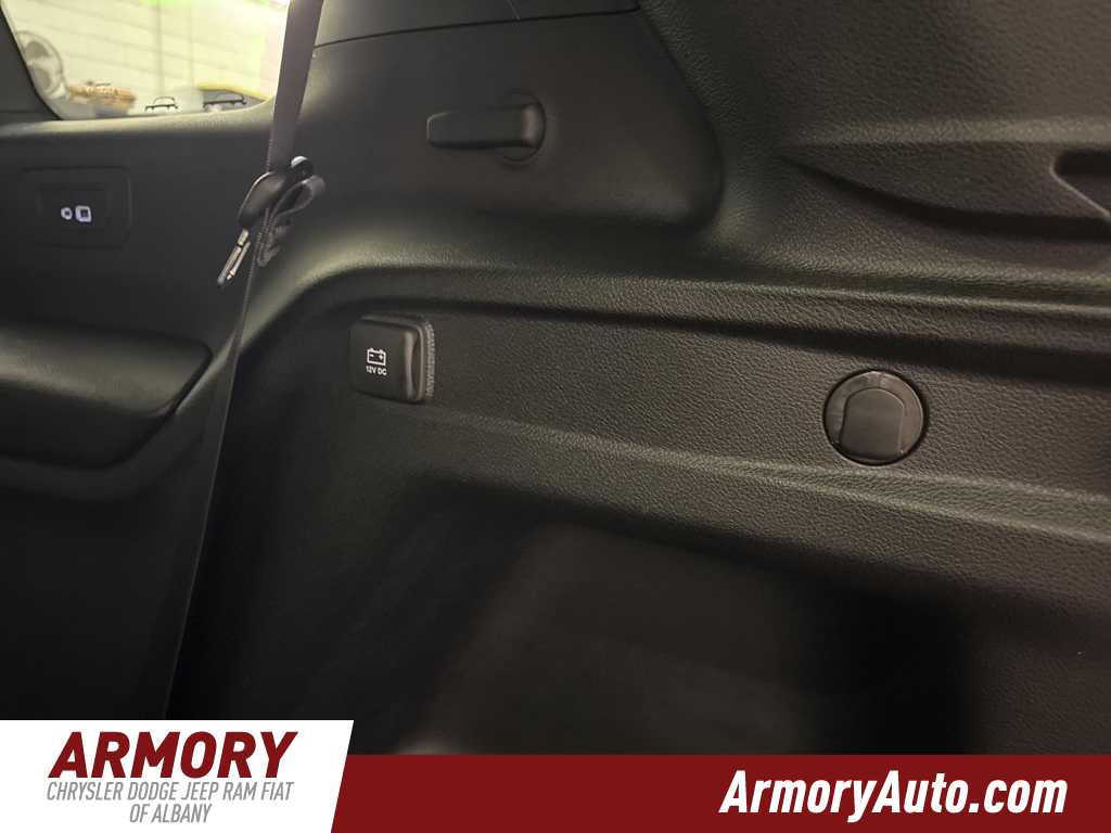 Thumbnail: 2025 Jeep Grand Cherokee L - 30