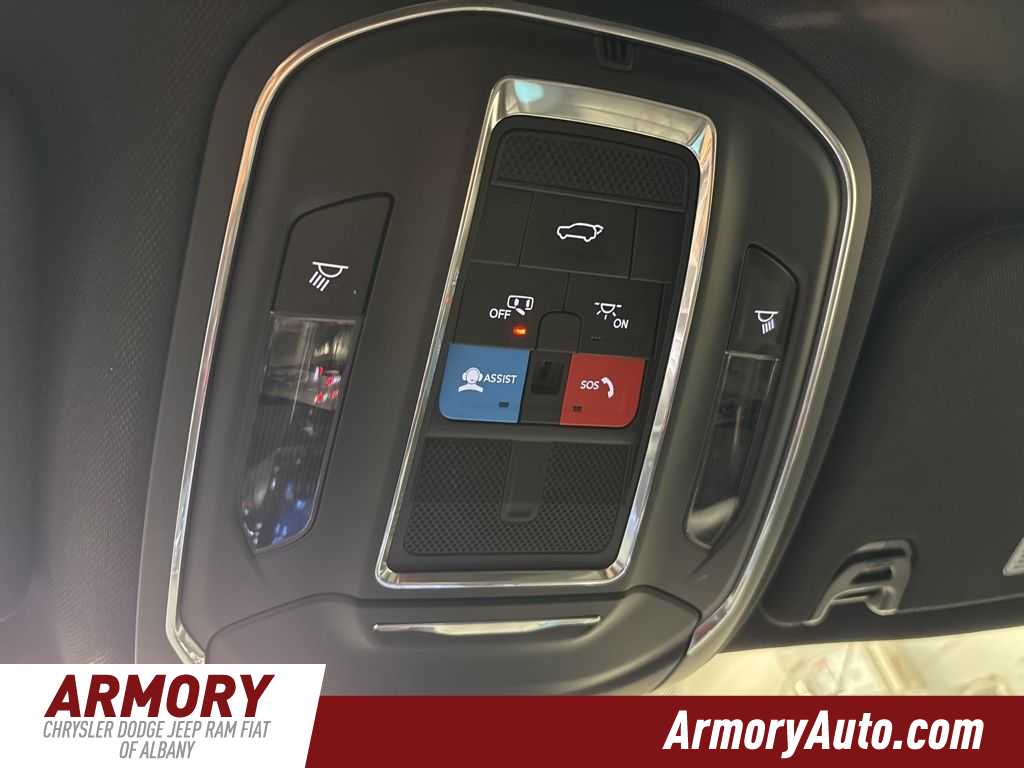 Thumbnail: 2024 Jeep Wagoneer - 26