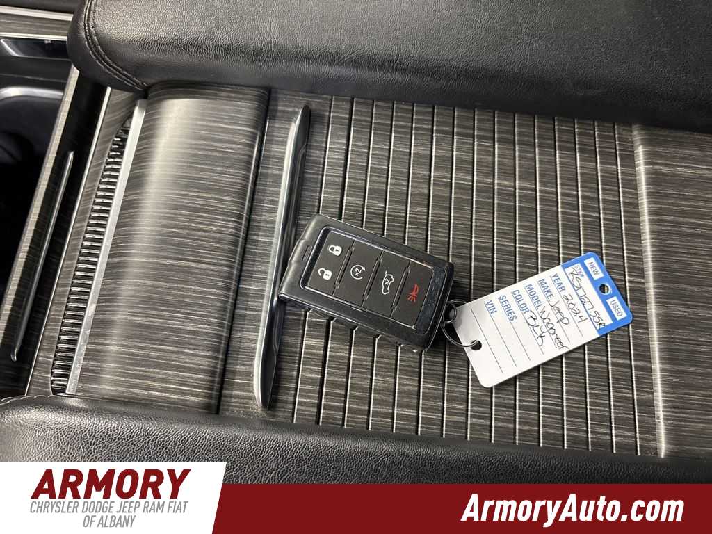 Thumbnail: 2024 Jeep Wagoneer - 23