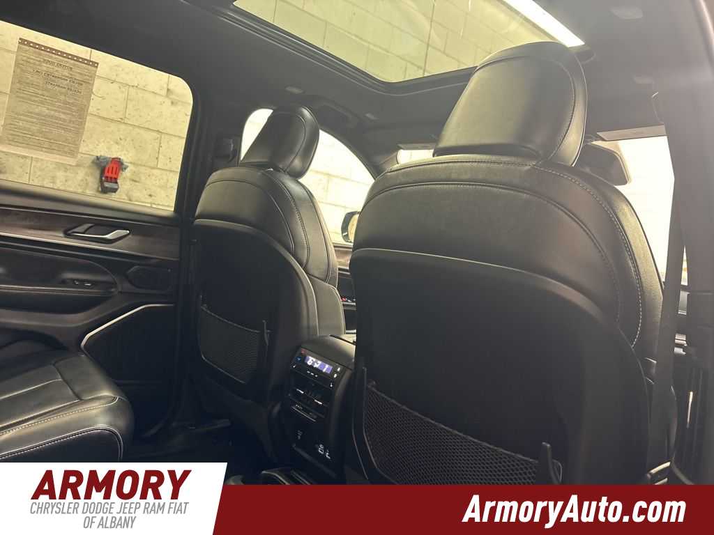 Thumbnail: 2023 Jeep Grand Cherokee L - 39