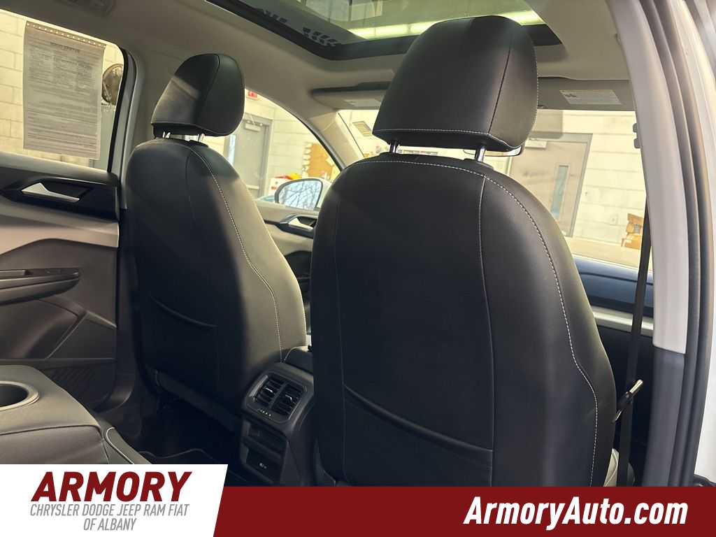 Thumbnail: 2023 Volkswagen Taos - 34