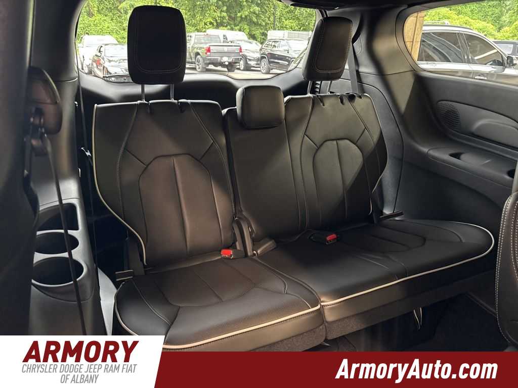 Thumbnail: 2026 Chrysler Pacifica - 29