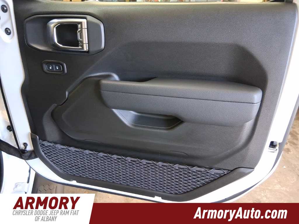 Thumbnail: 2025 Jeep Wrangler - 34