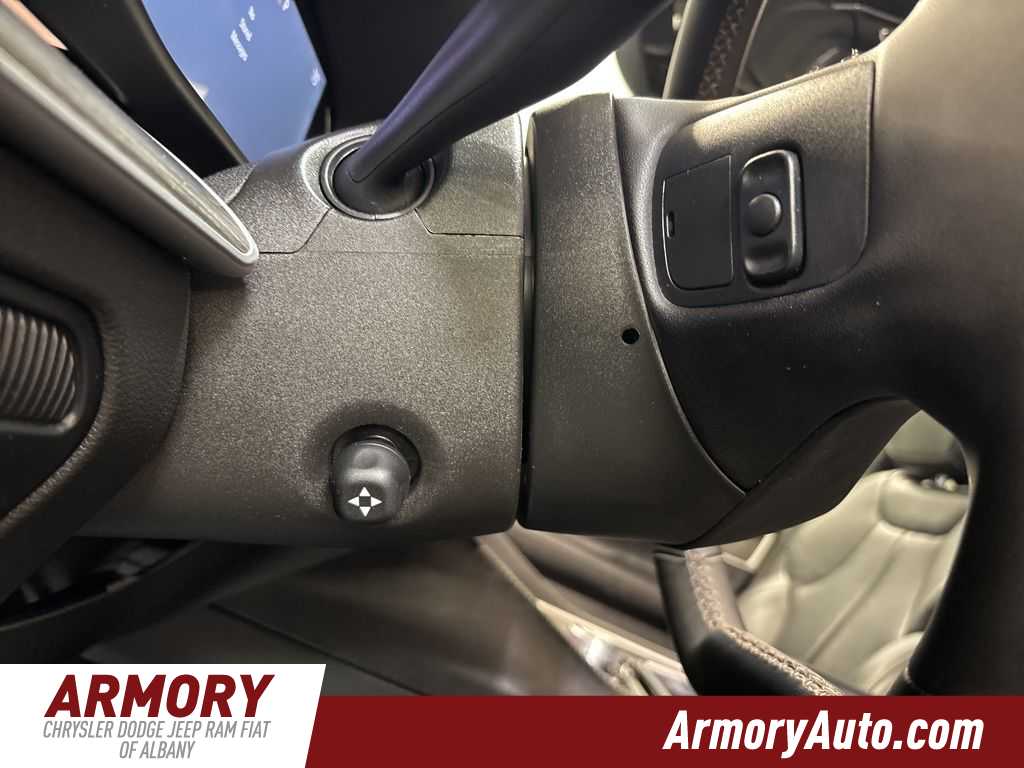 Thumbnail: 2024 Jeep Wagoneer - 12