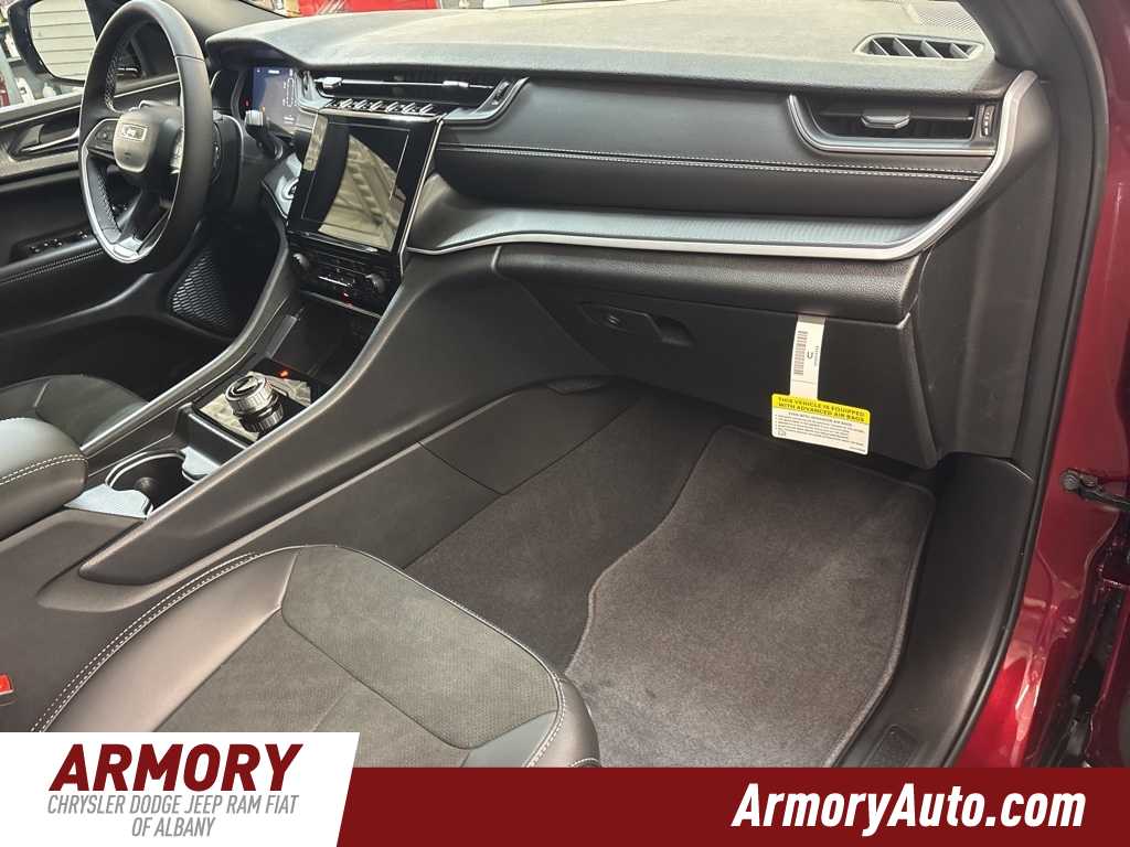 Thumbnail: 2025 Jeep Grand Cherokee L - 39