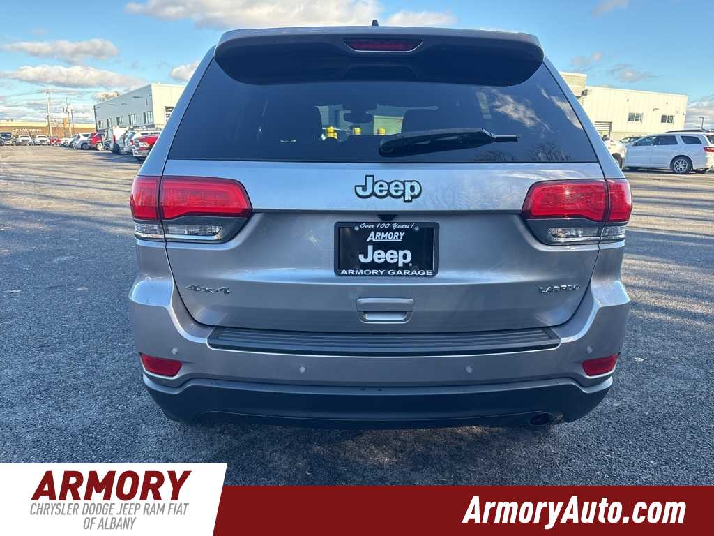 Thumbnail: 2017 Jeep Grand Cherokee - 5