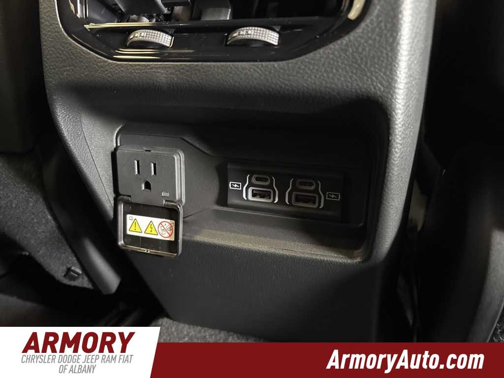 Thumbnail: 2025 Jeep Grand Cherokee - 35