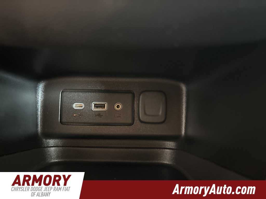 Thumbnail: 2022 Chevrolet Equinox - 23