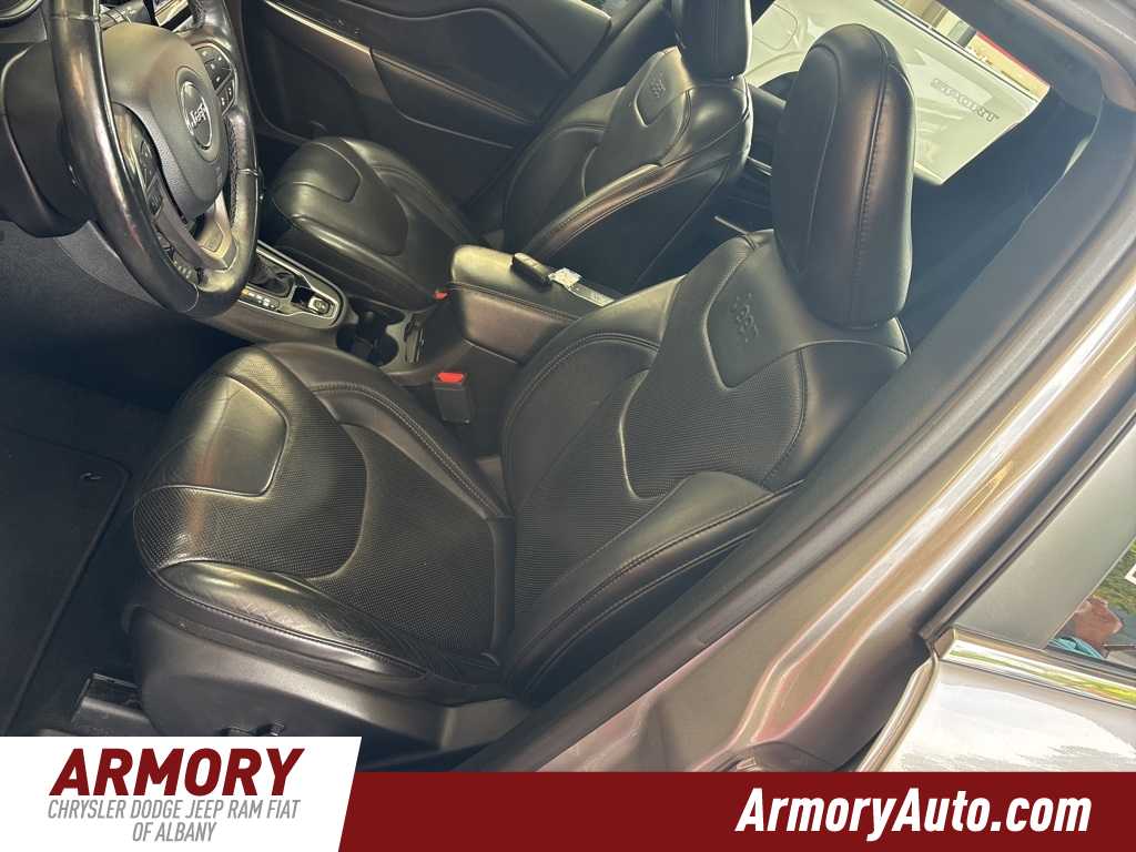 Thumbnail: 2019 Jeep Cherokee - 12