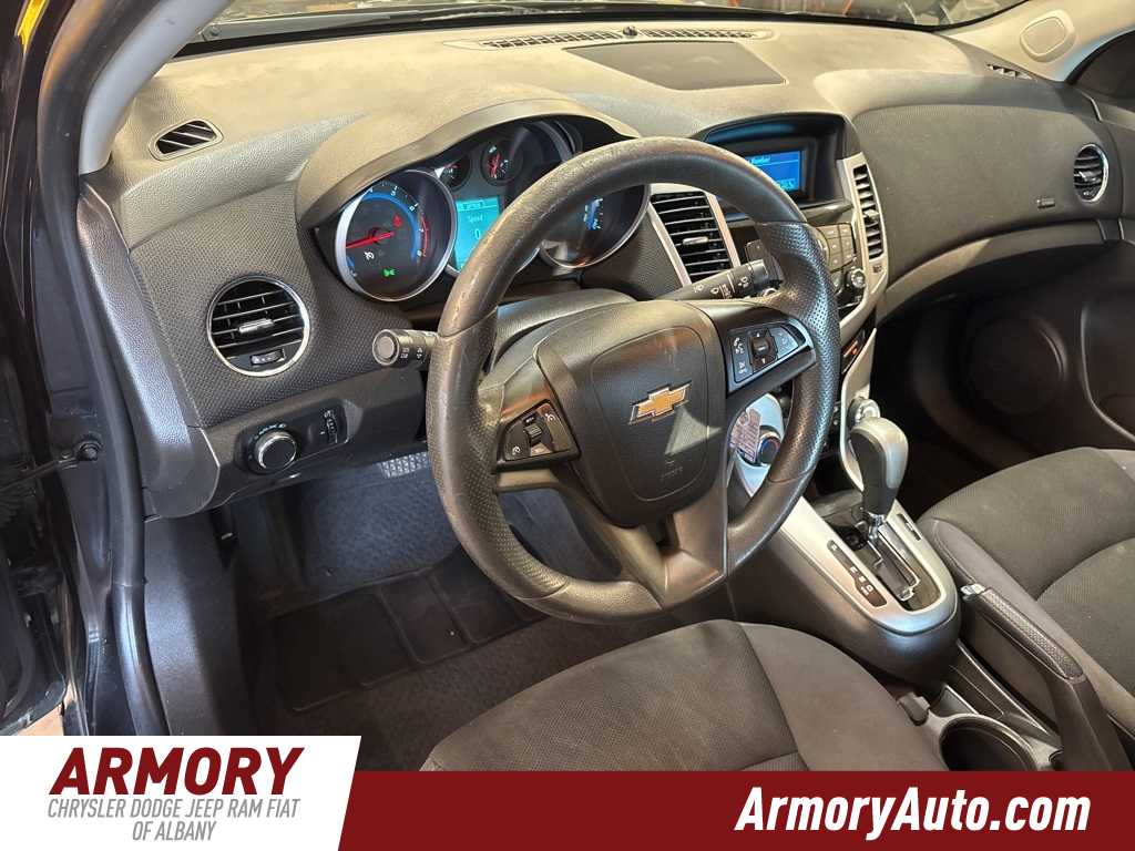 Thumbnail: 2015 Chevrolet Cruze - 9