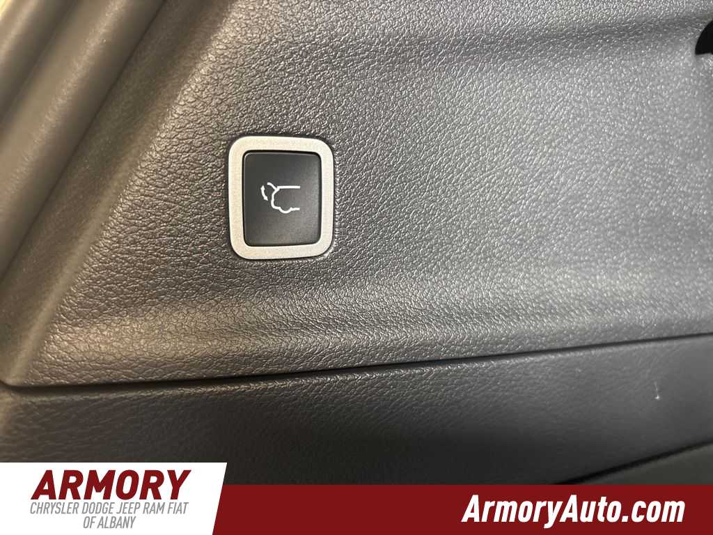 Thumbnail: 2026 Chrysler Pacifica - 26