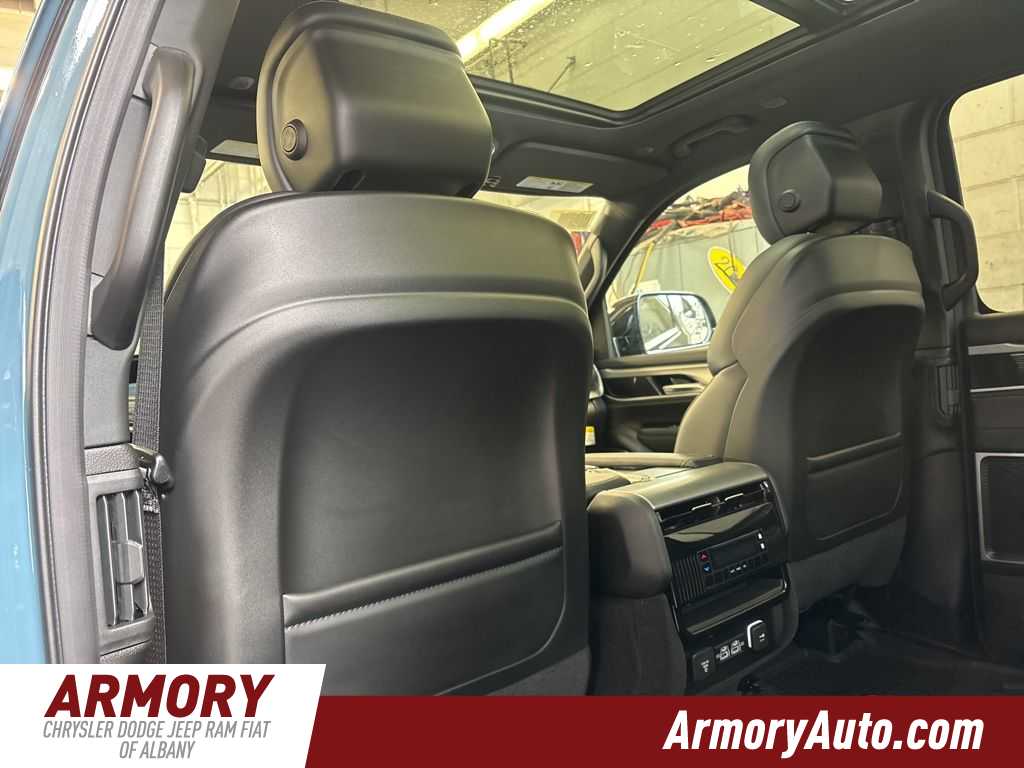 Thumbnail: 2026 Jeep Grand Wagoneer - 30