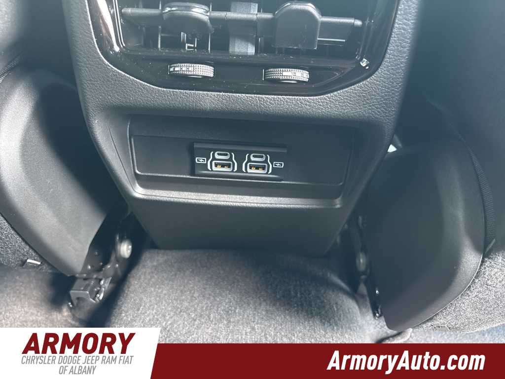 Thumbnail: 2025 Jeep Grand Cherokee - 29