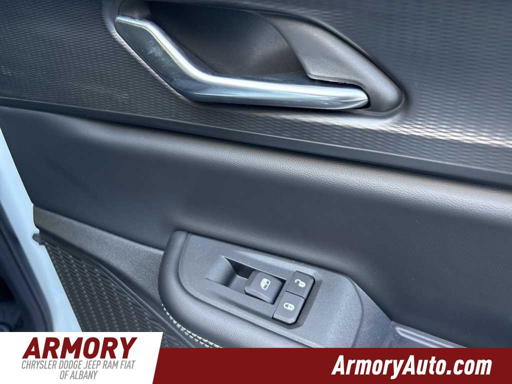 Thumbnail: 2025 Jeep Grand Cherokee L - 20