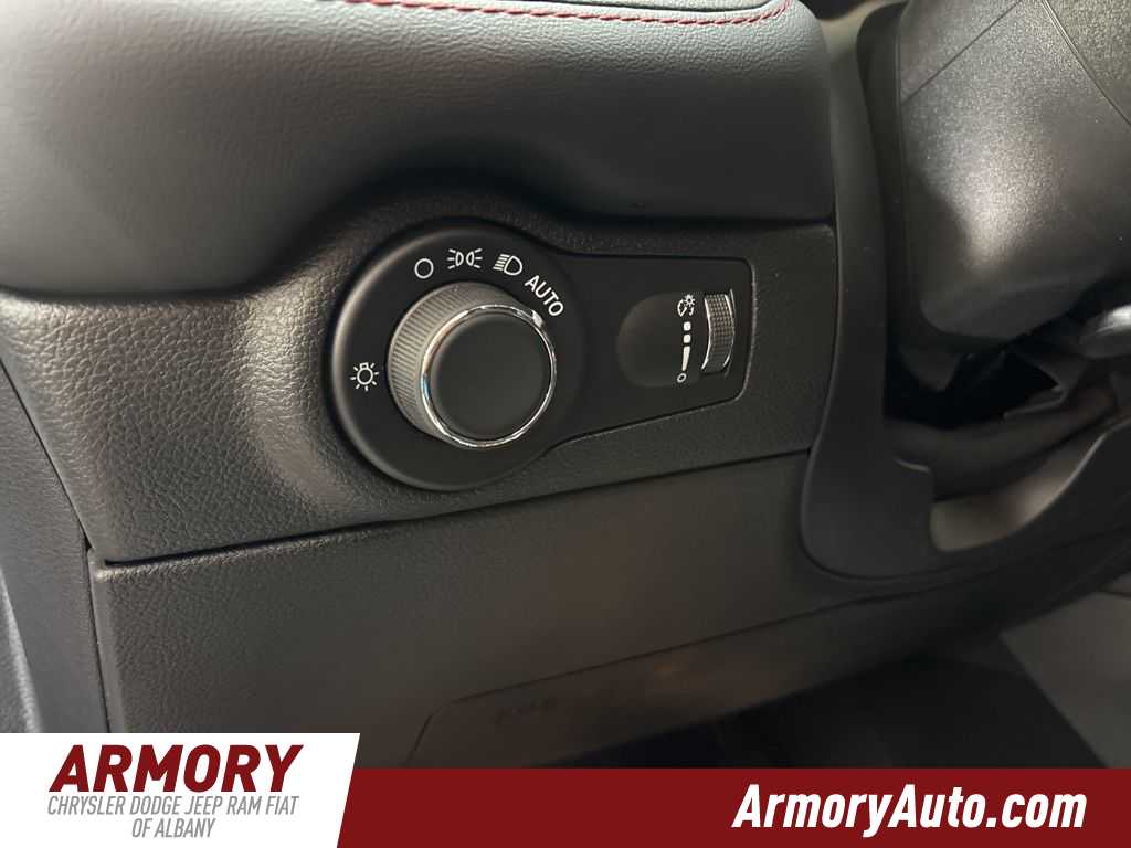 Thumbnail: 2025 Dodge Durango - 10