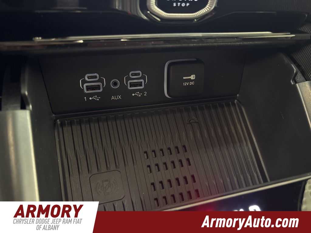 Thumbnail: 2026 Jeep Grand Cherokee - 20