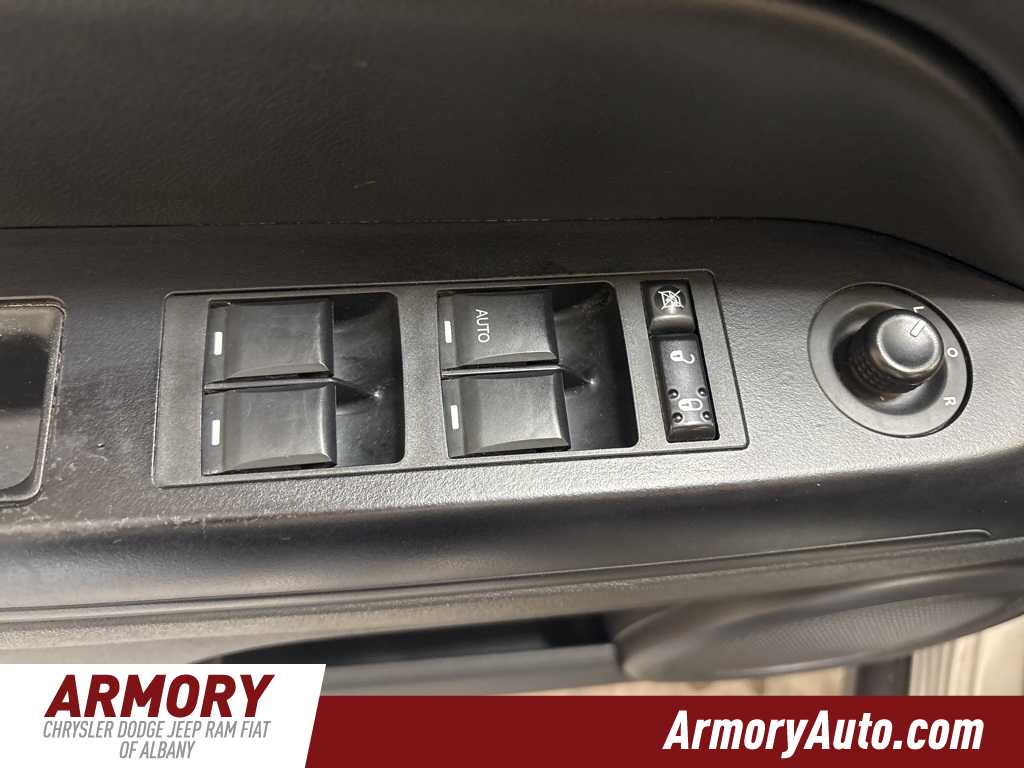 Thumbnail: 2016 Jeep Patriot - 8