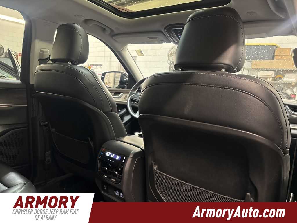 Thumbnail: 2023 Jeep Grand Cherokee L - 39