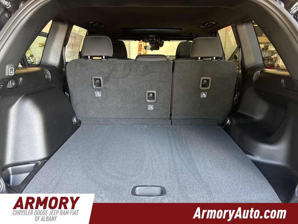 Thumbnail: 2025 Jeep Grand Cherokee - 26