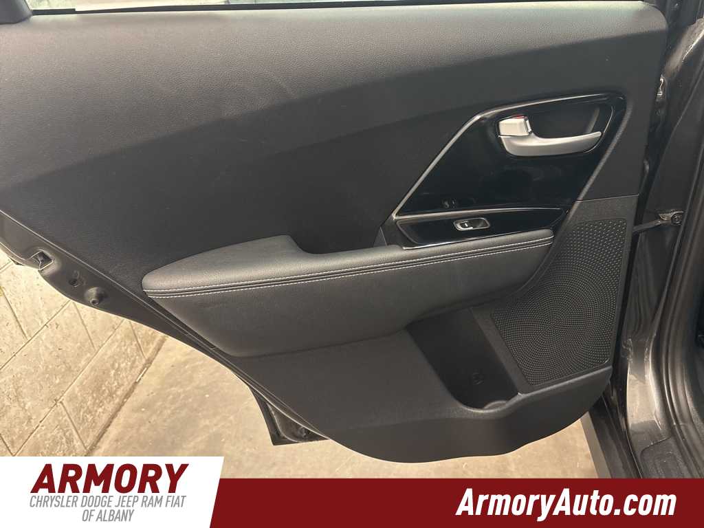 Thumbnail: 2022 Kia Niro - 25