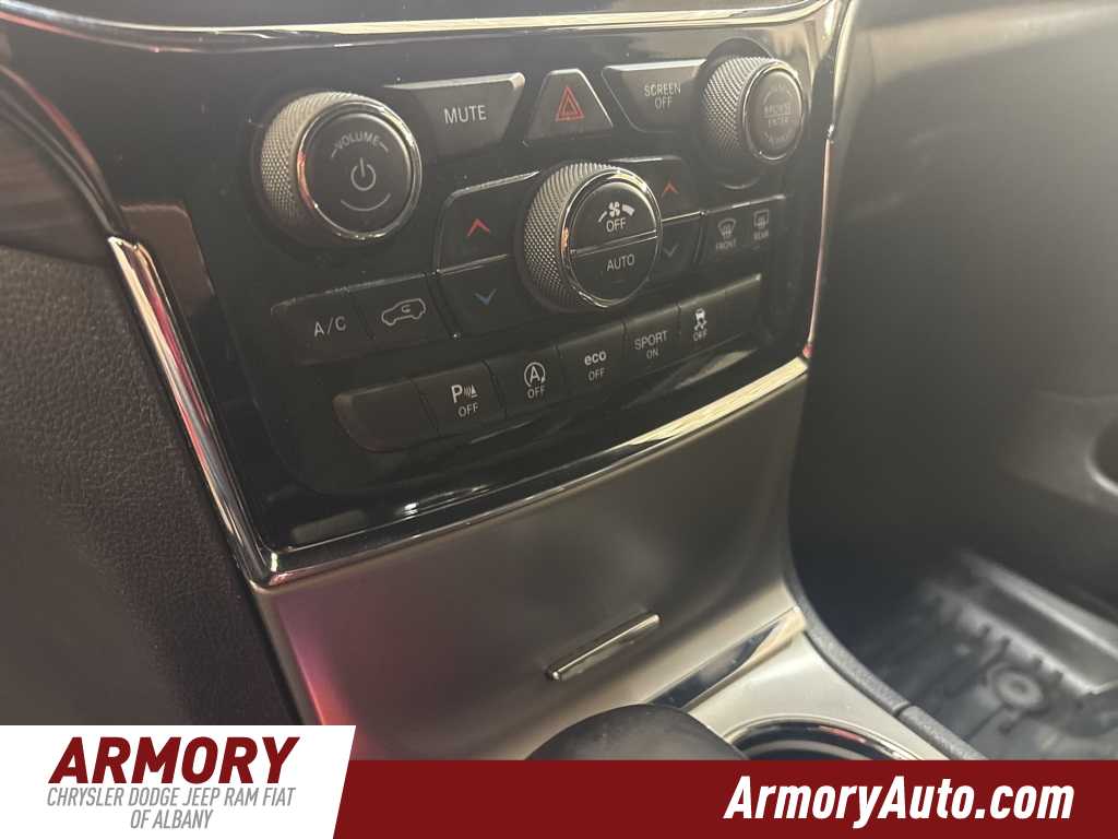 Thumbnail: 2020 Jeep Grand Cherokee - 18