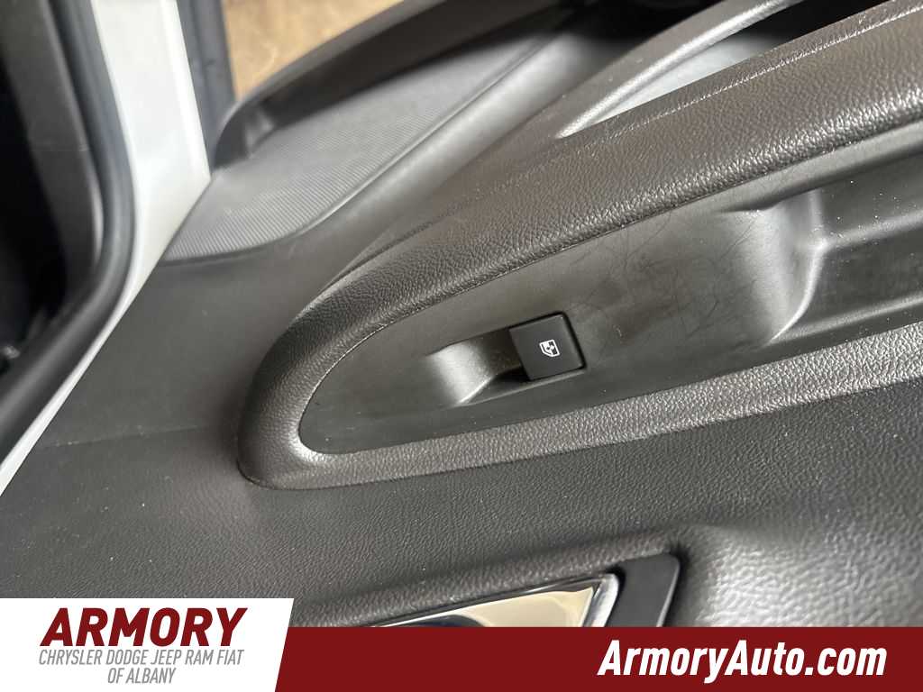 Thumbnail: 2020 Chevrolet Trax - 24