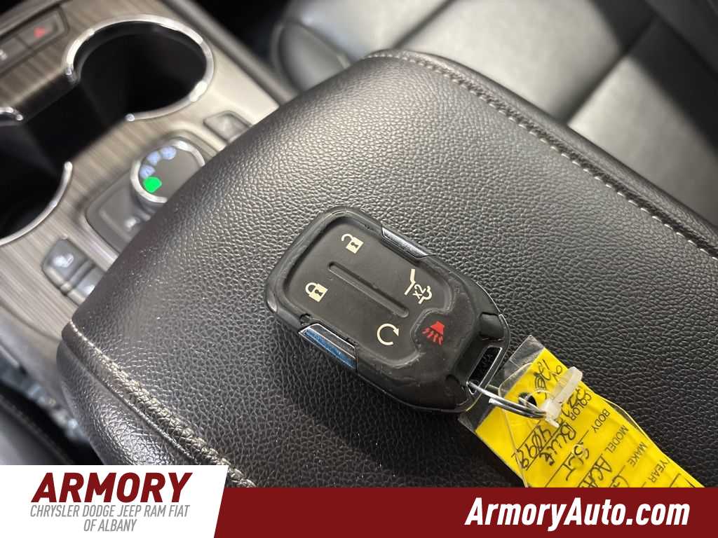 Thumbnail: 2023 GMC Acadia - 23