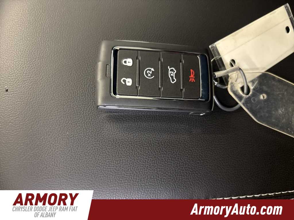 Thumbnail: 2025 Jeep Grand Cherokee - 19