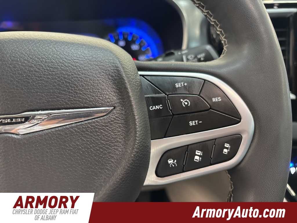 2023 Chrysler Pacifica Touring L 16