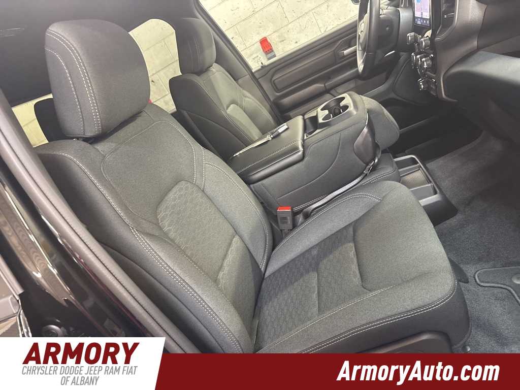 Thumbnail: 2026 RAM 1500 - 33