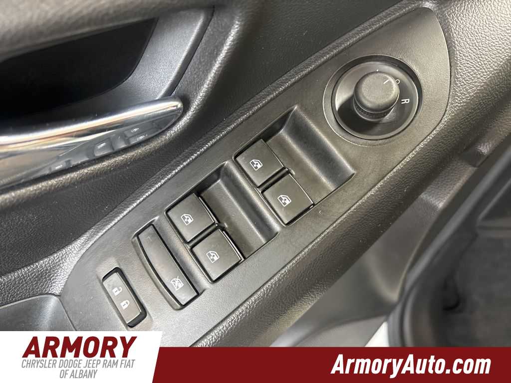 Thumbnail: 2020 Chevrolet Trax - 8