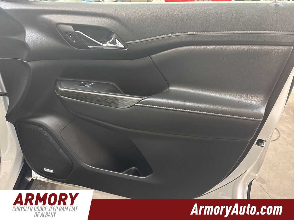 Thumbnail: 2023 GMC Acadia - 40