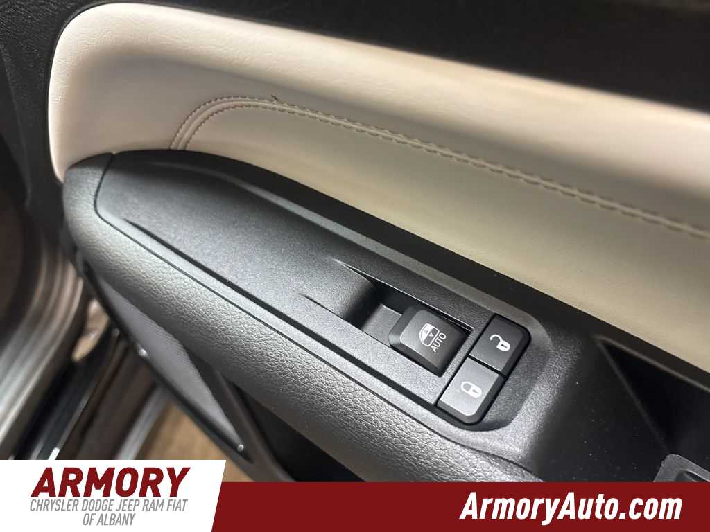 Thumbnail: 2022 Jeep Compass - 37