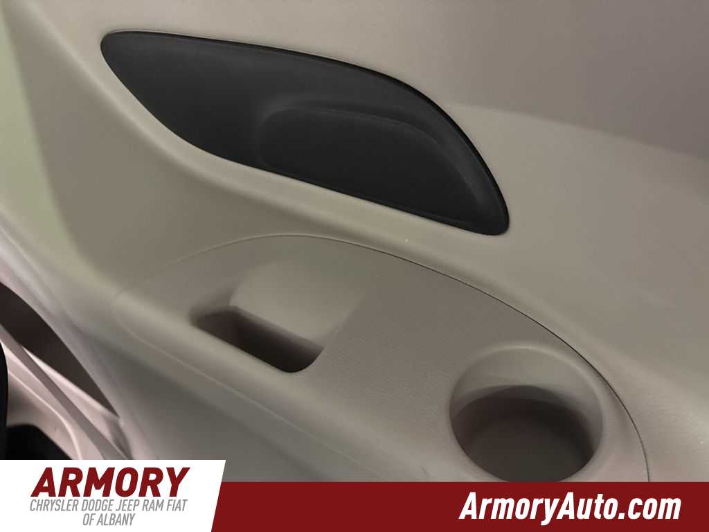 Thumbnail: 2023 Chrysler Pacifica - 28