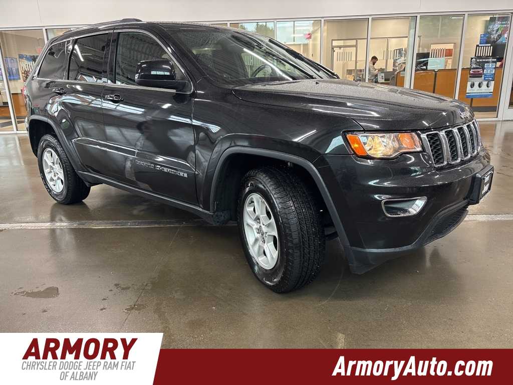 Thumbnail: 2017 Jeep Grand Cherokee - 3