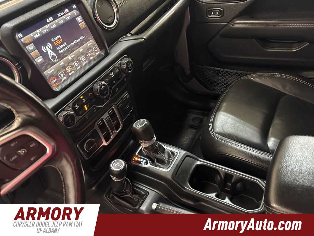 Thumbnail: 2019 Jeep Wrangler - 15