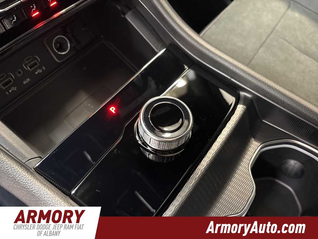 Thumbnail: 2025 Jeep Grand Cherokee - 18