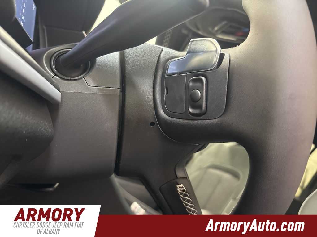 Thumbnail: 2026 Jeep Grand Cherokee - 11