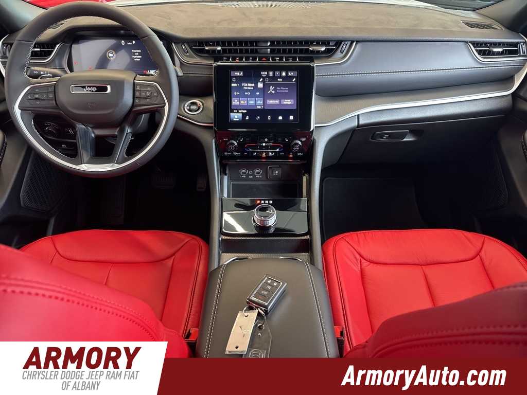 Thumbnail: 2025 Jeep Grand Cherokee - 32