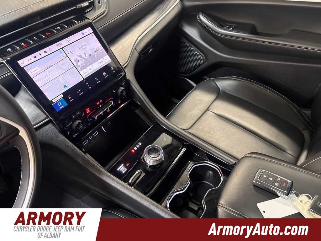 Thumbnail: 2023 Jeep Grand Cherokee L - 16