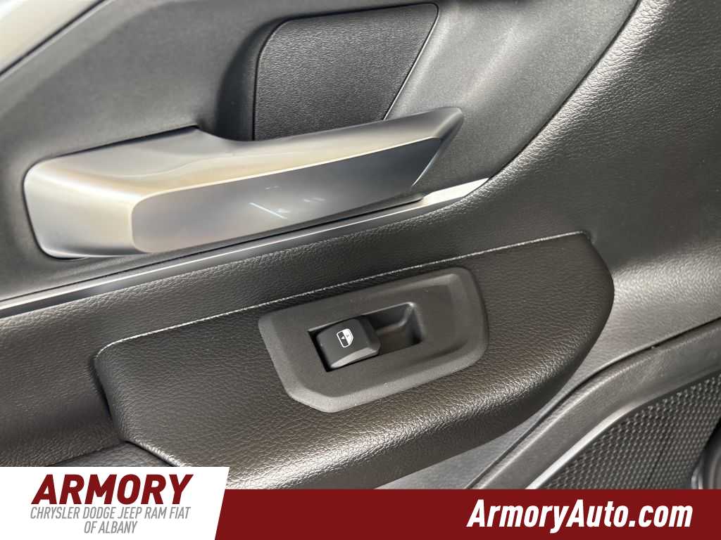 Thumbnail: 2026 RAM 1500 - 18